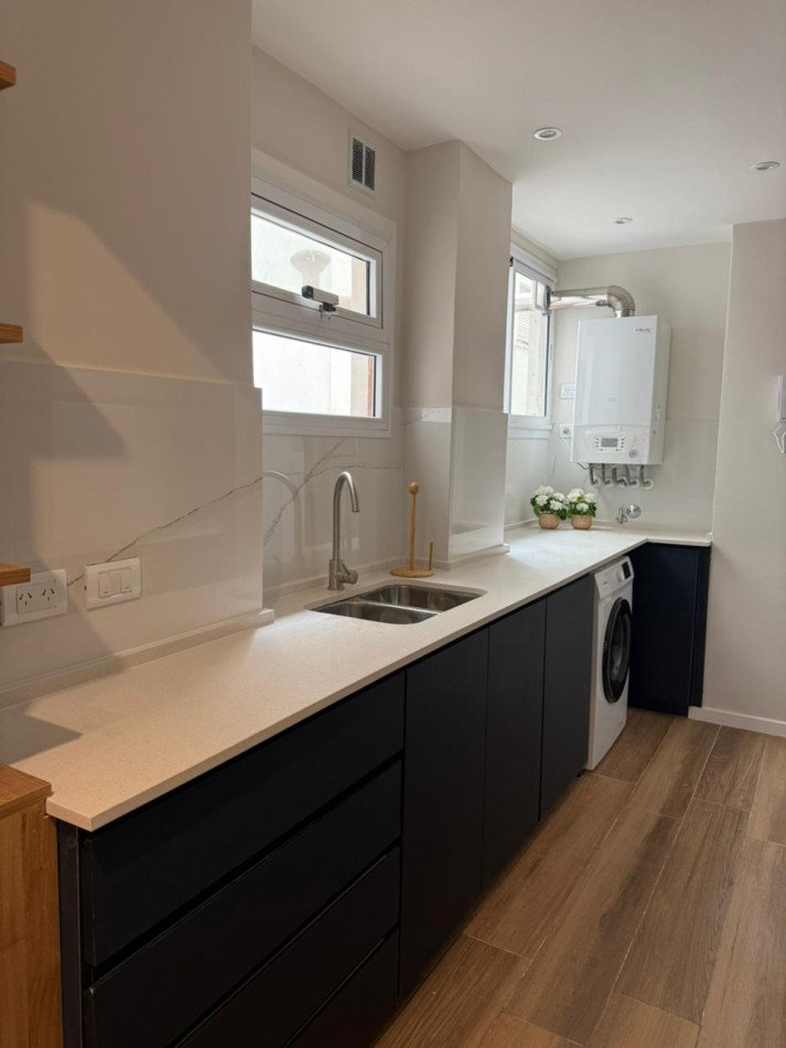Venta Departamento 3 ambientes reciclado y amoblado a metros del mar
