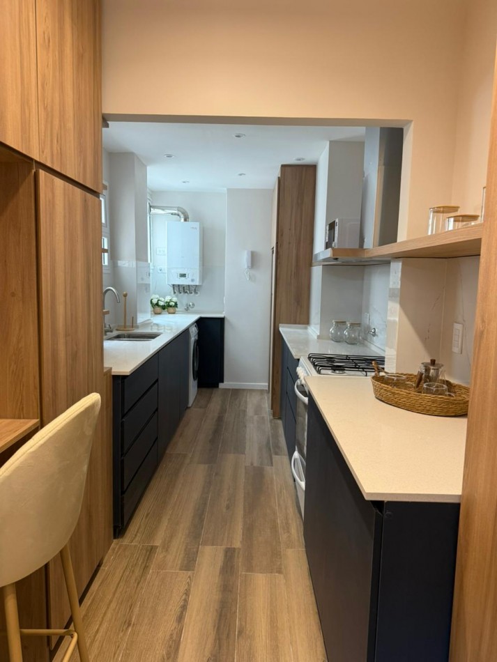 Venta Departamento 3 ambientes reciclado y amoblado a metros del mar