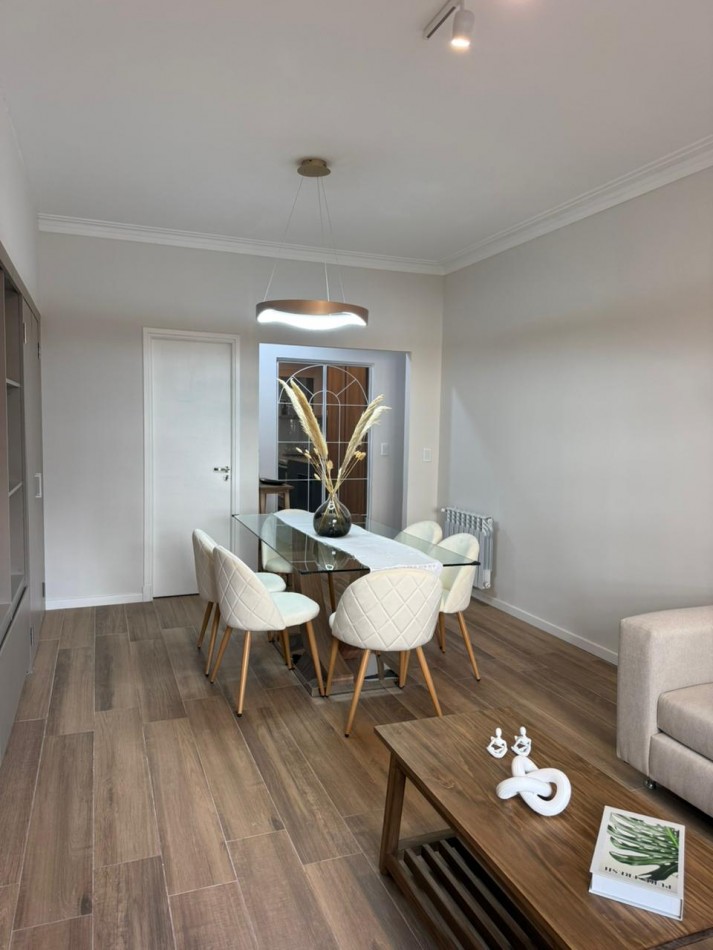 Venta Departamento 3 ambientes reciclado y amoblado a metros del mar