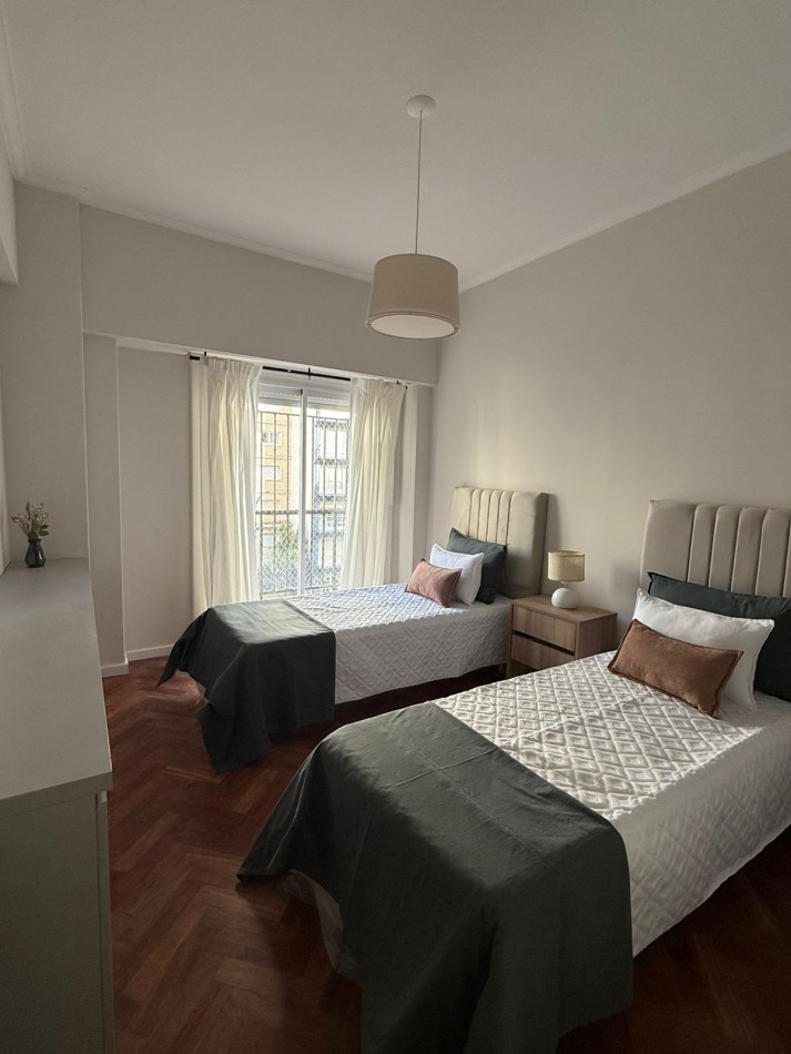 Venta Departamento 3 ambientes reciclado y amoblado a metros del mar
