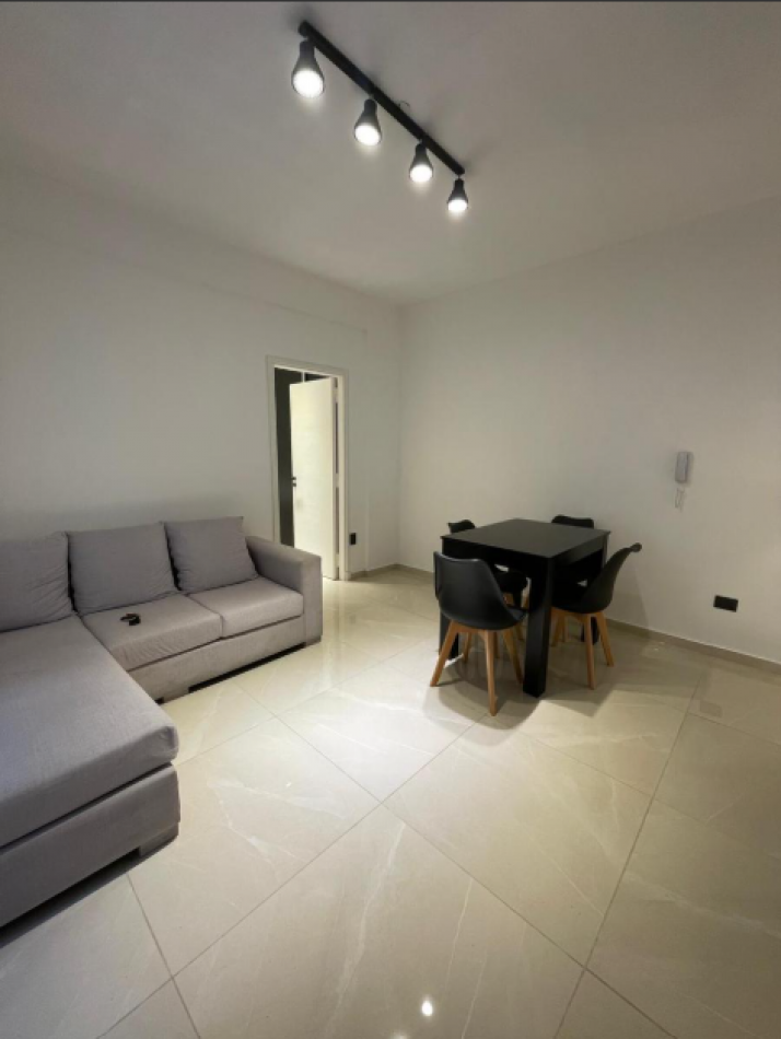 Departamento 2 ambientes reciclado con balcon | Apto credito
