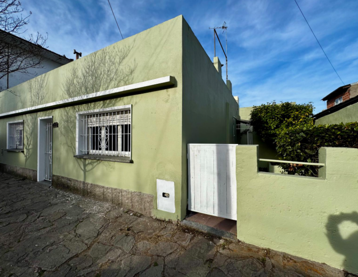 RETASADO!! PH 3 Ambientes a la calle con Patio y Galpon | Dorrego 3818 | Mar del Plata