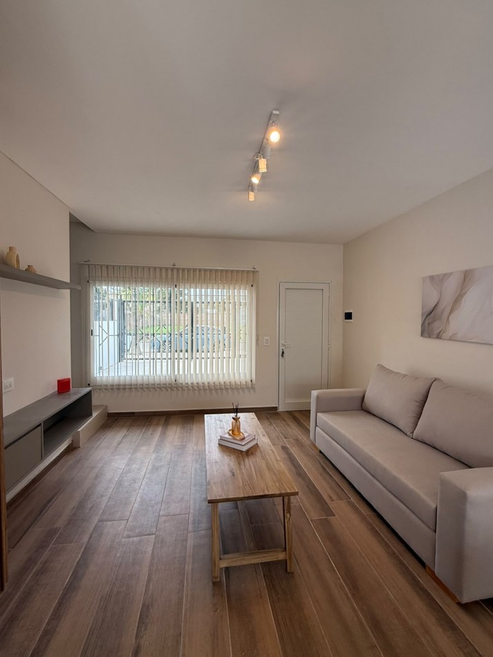 Venta Duplex 4 ambientes con cochera en Parque Luro - Apto credito
