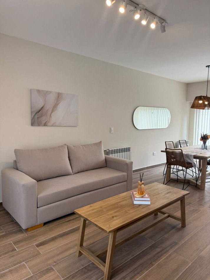 Venta Duplex 4 ambientes con cochera en Parque Luro - Apto credito