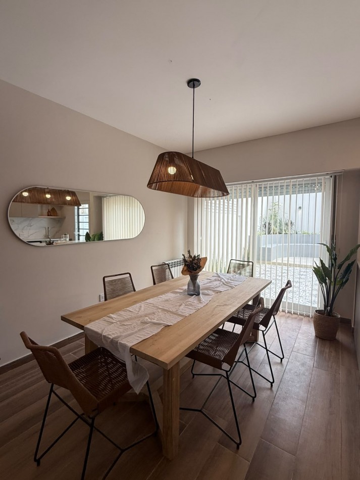 Venta Duplex 4 ambientes con cochera en Parque Luro - Apto credito