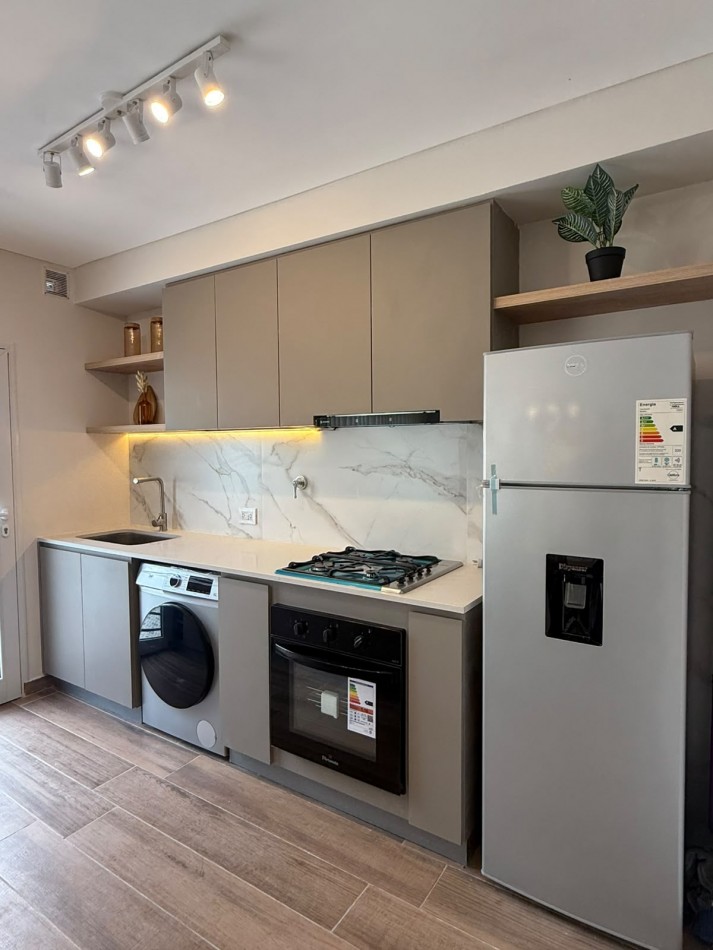 Venta Duplex 4 ambientes con cochera en Parque Luro - Apto credito