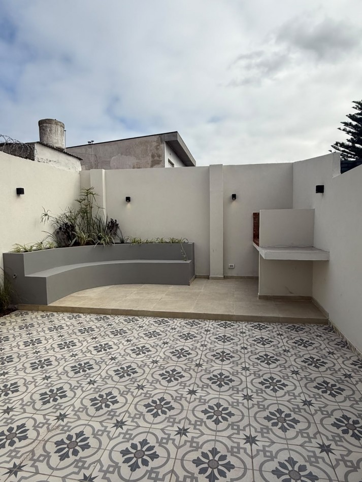 Venta Duplex 4 ambientes con cochera en Parque Luro - Apto credito