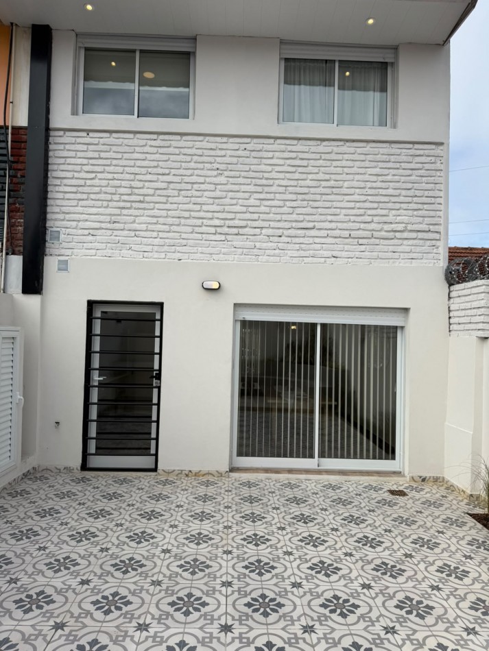 Venta Duplex 4 ambientes con cochera en Parque Luro - Apto credito