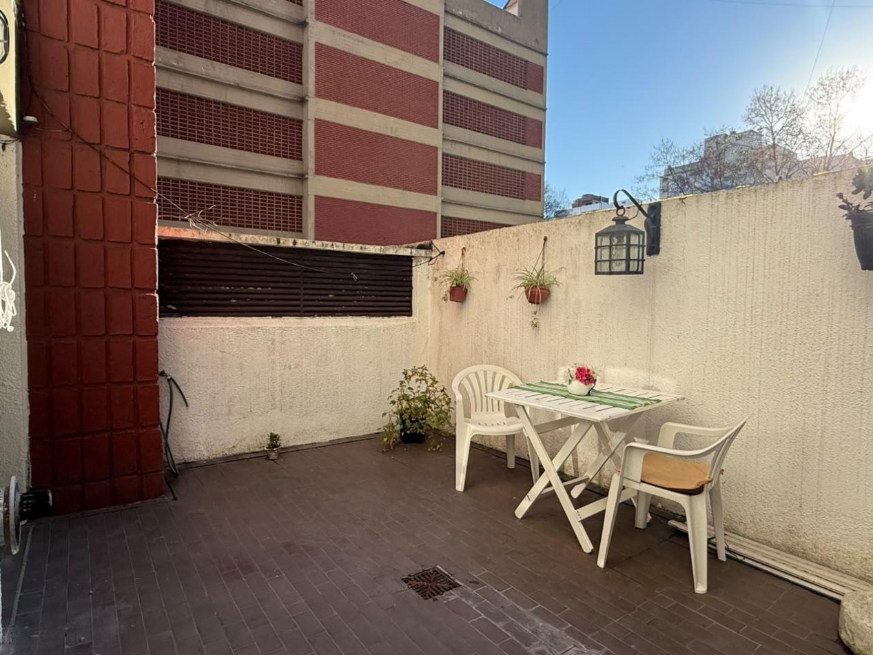 Venta de departamento 3 ambientes con dos patios- 