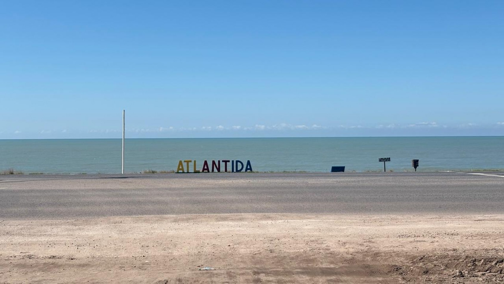 Venta de casa 4 ambientes con gran parque y vista al mar- Santa clara del Mar