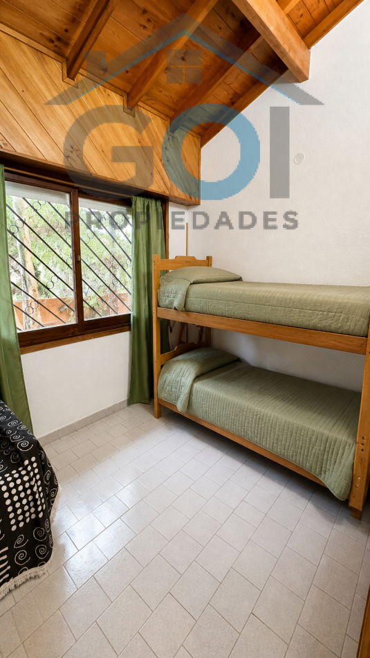 Venta de casa seis ambientes, La Lucila Del Mar