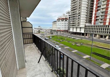 Venta de departamento dos ambientes con balcon vista al mar 