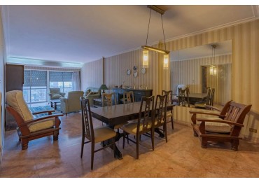 Venta de piso cuatro ambientes, con vista panoramica.