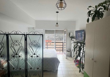 Venta de departamento monoambiente. Balcon saliente. Barrio Don Bosco