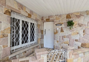Chalet de estilo Mar del Plata reciclado a nuevo - Barrio San Jose